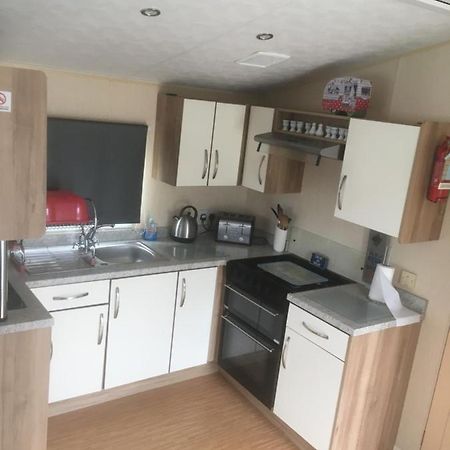 Take Me To The Beach At J&S Caravan Holidays Newquay Bay Resort Saint Columb Minor Exterior photo